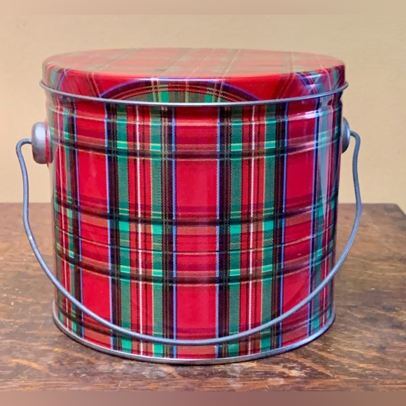 Vintage Red Scottish Tartan Plaid Pattern Metal Handled Biscuit Tin - Picture 10 of 15